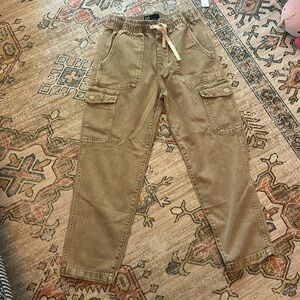 Gap mid rise pull on cargo jeans